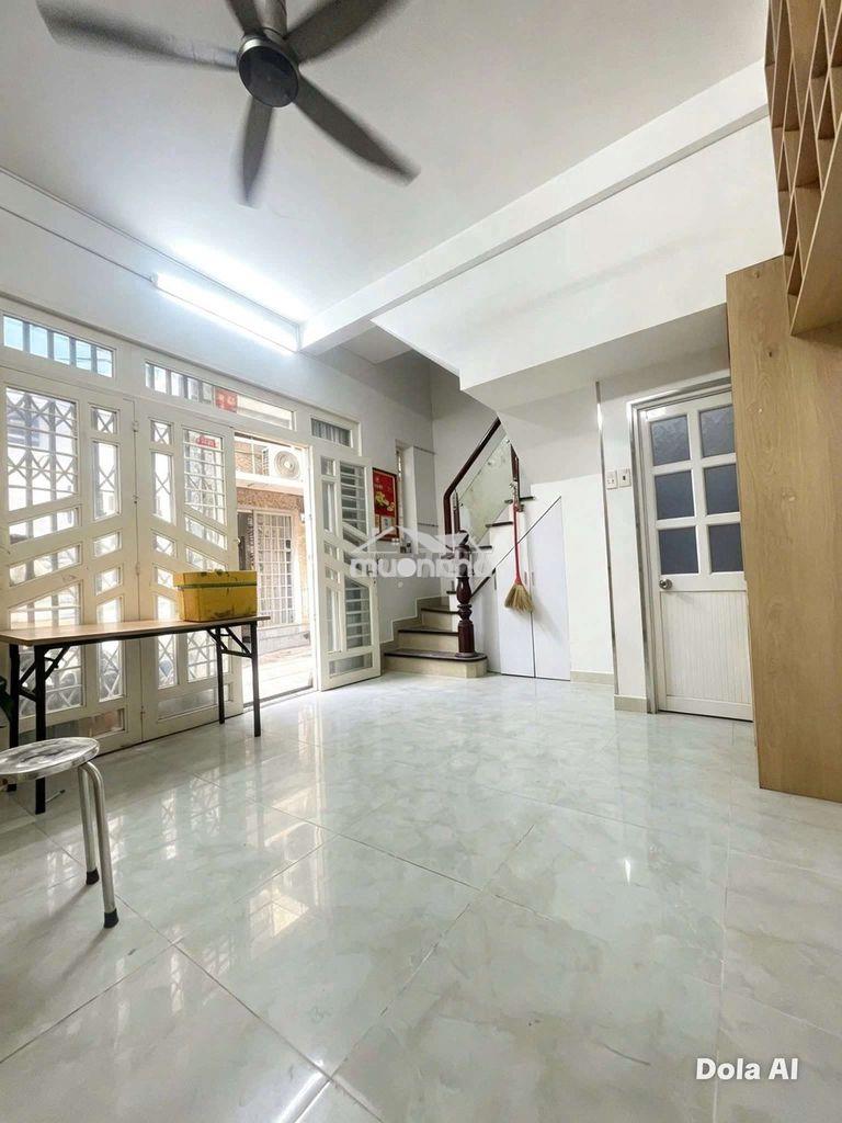 Cho thuê nhà trần khắc chân q1 2pn 3wc giá 15tr