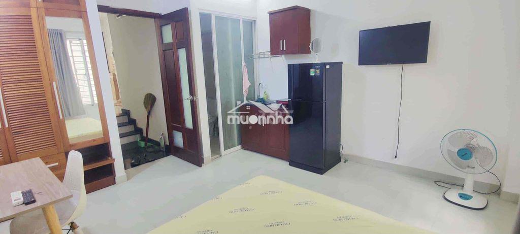 Phòng cửa sổ lớn trung tâm q1 - Ảnh 2