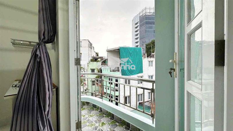 Nhà mới q1 ban công giá rẻ ở đc 3-4ng full nội thất tại trương hán siu