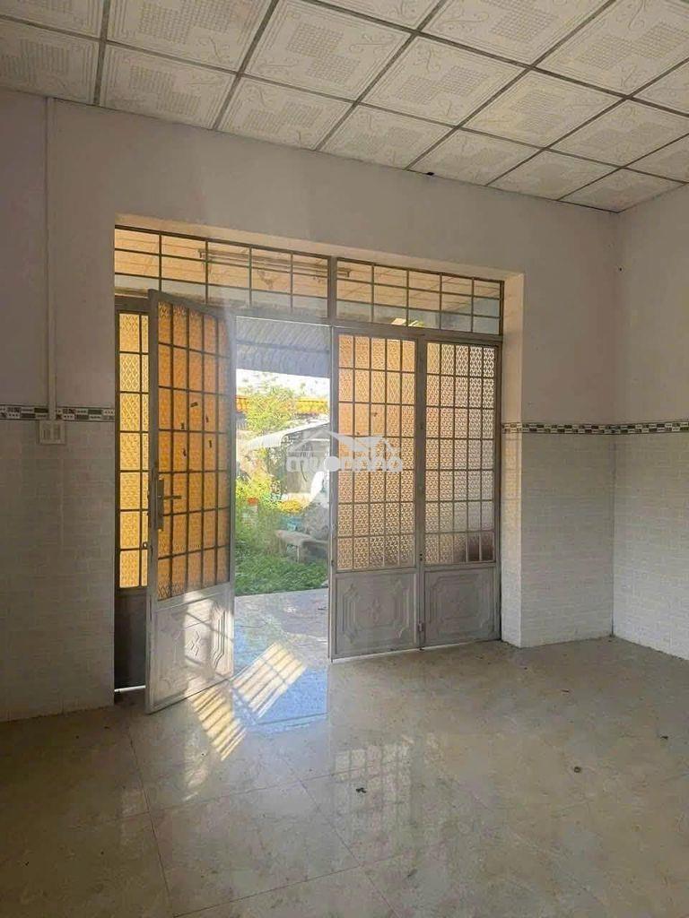 Nhà mua từ trước dịch nay gồng không nổi bán giá 750 triệu, nhà c4 cũ - Ảnh 3